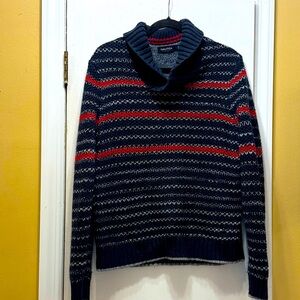 Vintage Nautica Men's Navy and Red Sweater!